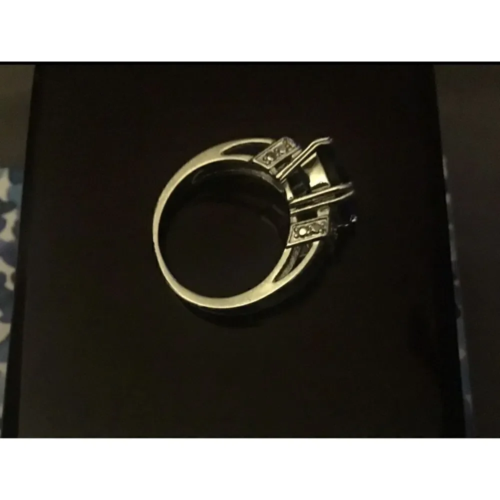 Boutique this ring